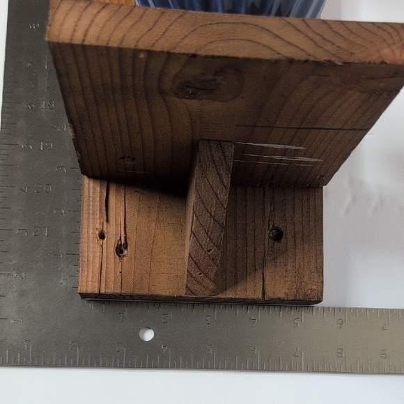 Rustic Wooden Handmade Bird Feeder Penguin With The Birds - Picture 6 of 15